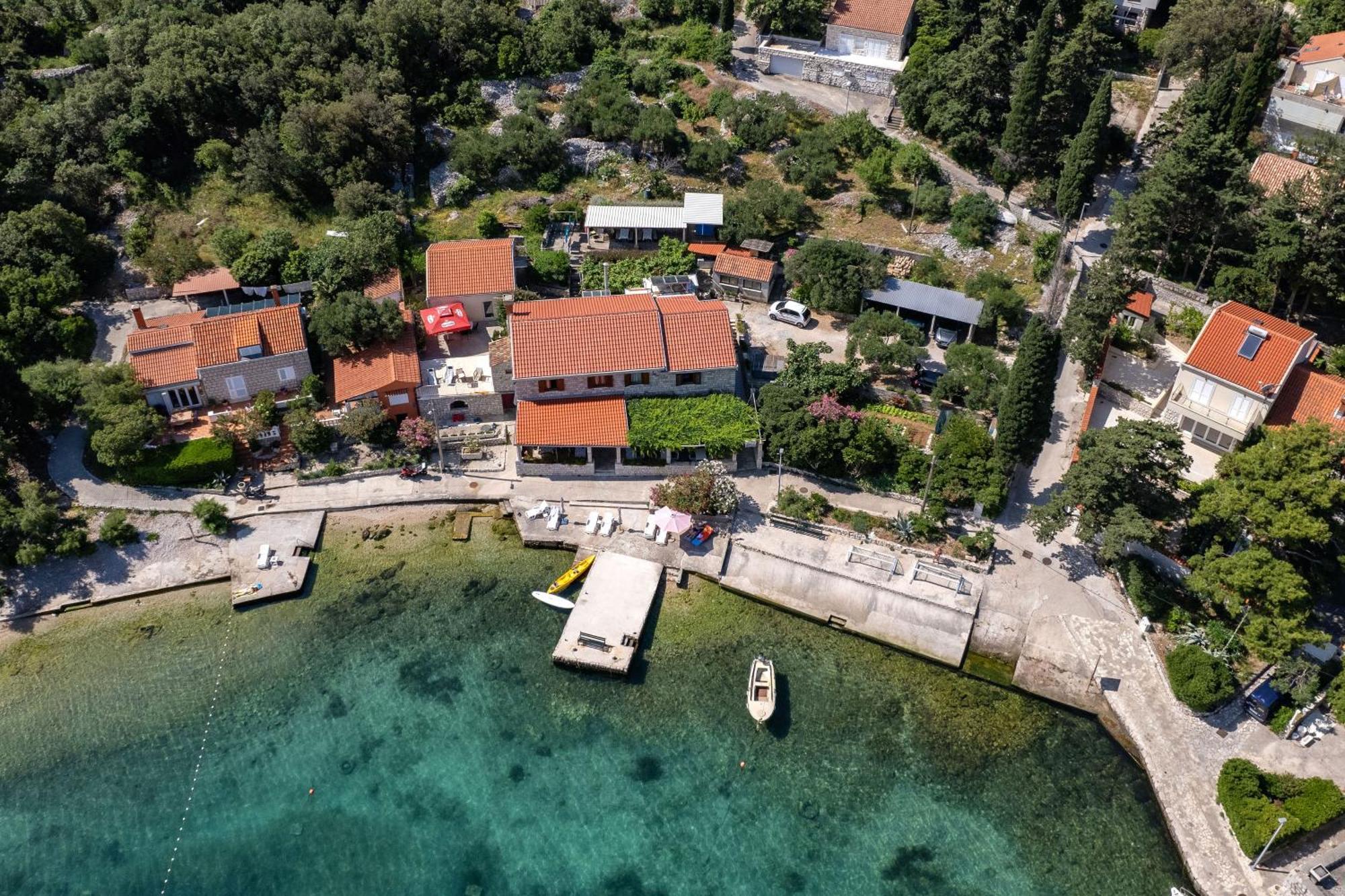 Villa Mali Raj Затон Екстер'єр фото